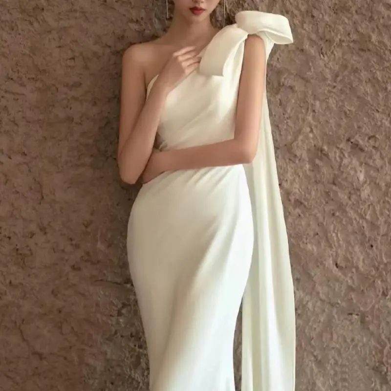 Elegant One Shoulder Mermaid Wedding Dresses Comfortable Satin Bridal Dress With Small Train New Simple Evening Dress Customized 2