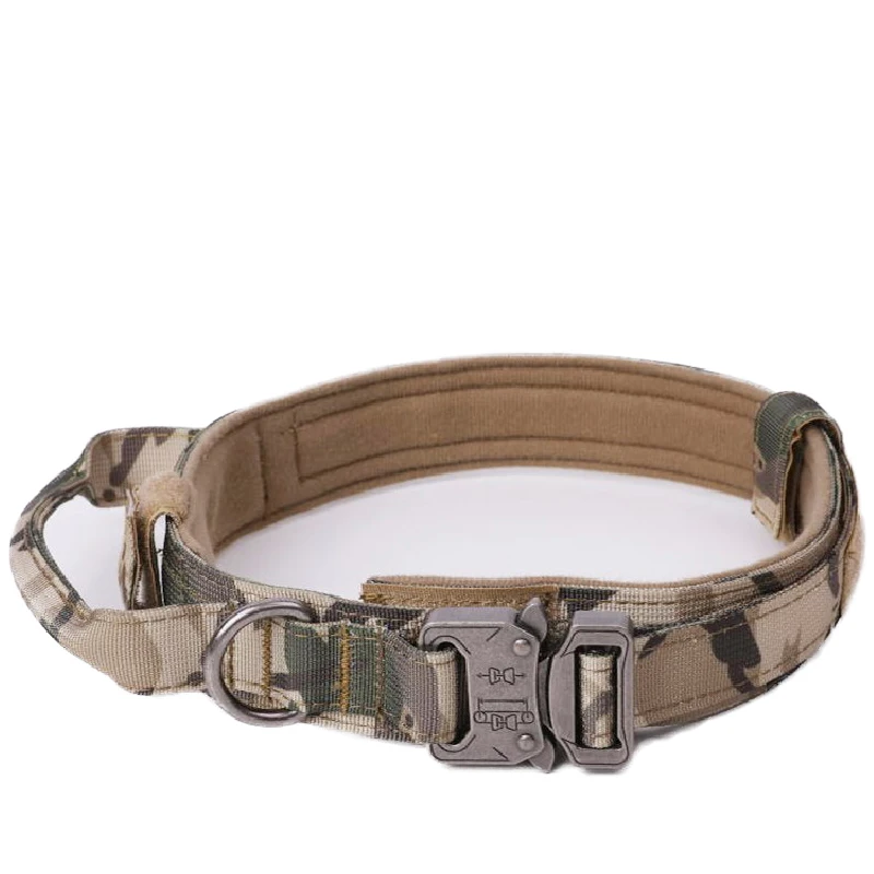 Camouflage collar