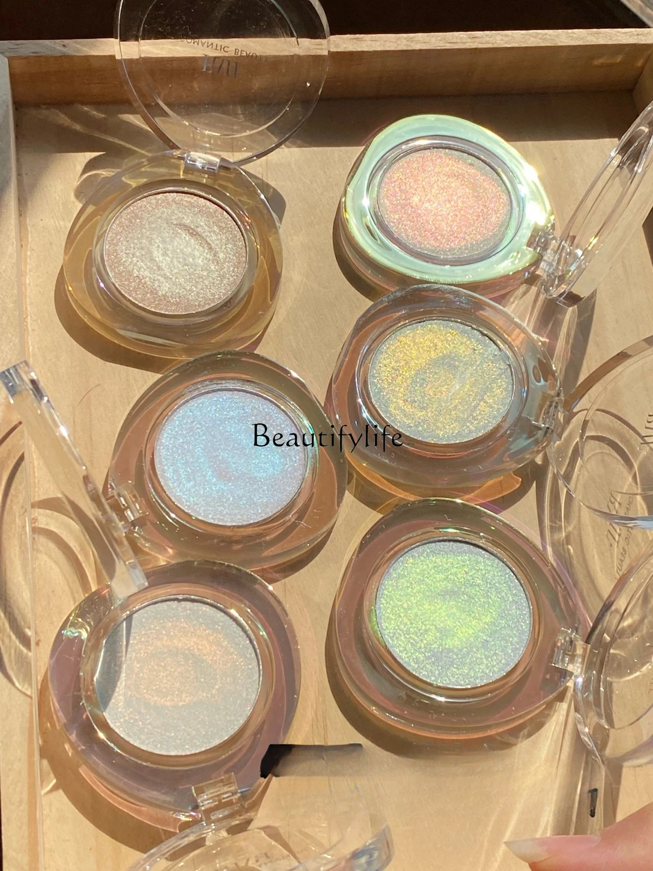 

High Gloss Glitter Polarized Thin and Glittering Contour Compact Face Brightening and Repairing Makeup Palette