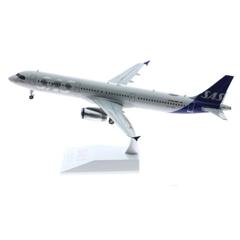 

Sas A321 Civil Aviation Airliner Alloy & Plastic Model 1:200 Scale Diecast Toy Gift Collection Simulation Display Decoration