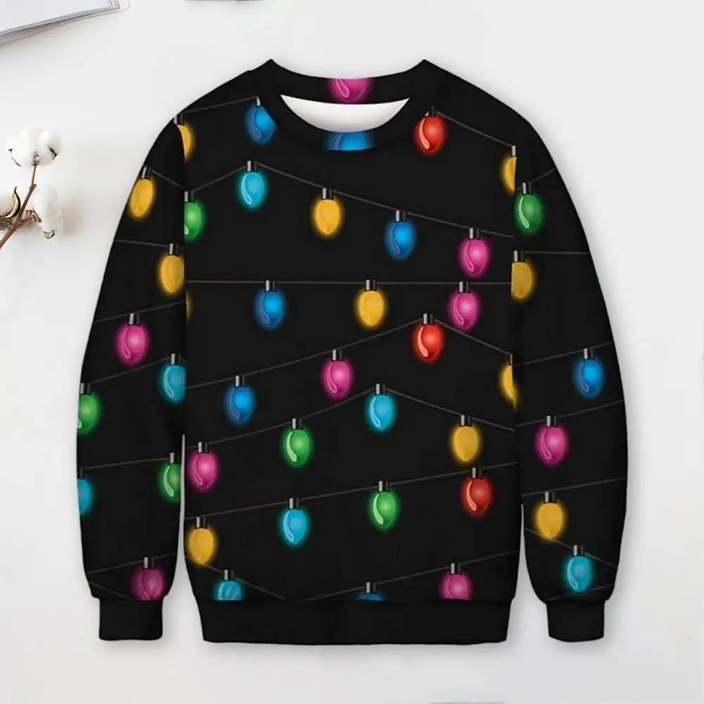 

This sweatshirt uses Christmas-themed patterns as the print design, which looks very novel.