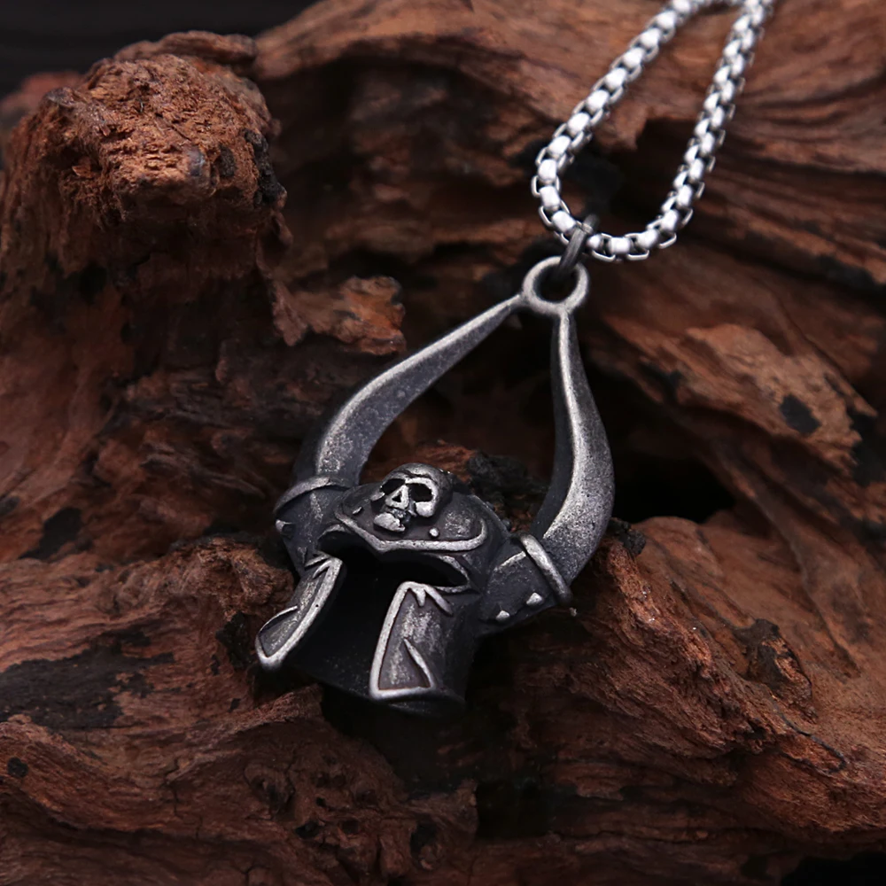 

Punk Retro Domineering Skull Mask Pendant Men's Stainless Steel Domineering Helmet Necklace Creative Jewelry Gifts Wholesale