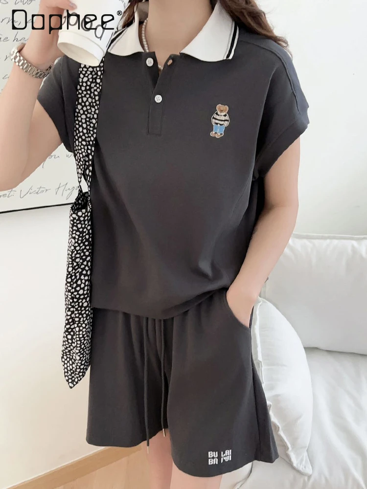 

Повседневный Спортивный костюм с мультипликационным рисунком, женская летняя Свободная рубашка-поло для студентов, топ с коротким рукавом и шорты, комплект из двух предметов