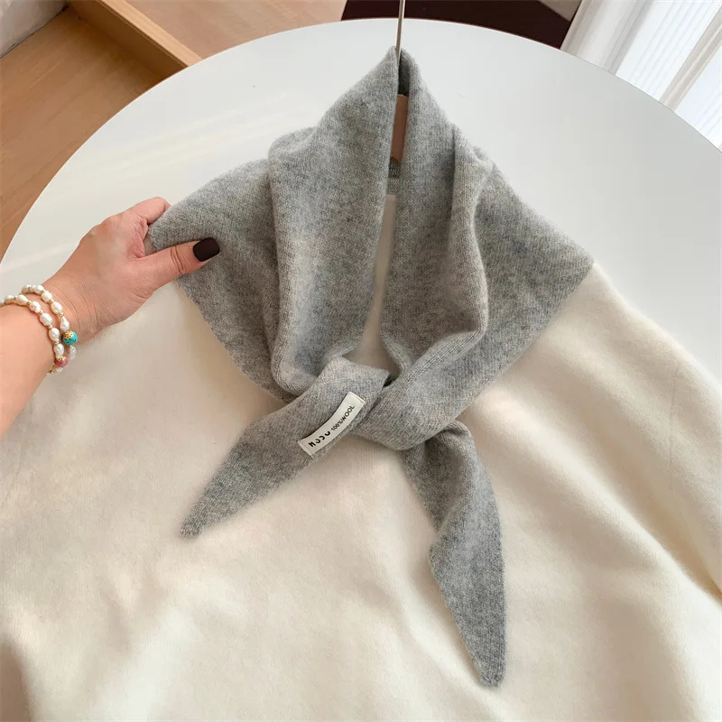 British Korean Triangle Scarf  Niche Wool Triangular Scarf Women Headscarf Knitted Scarf Multi-functional Warm Knitted Wrap 4