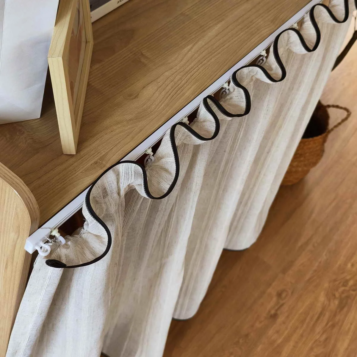 Pleated Linen-Texture Tulle Half Curtain 3