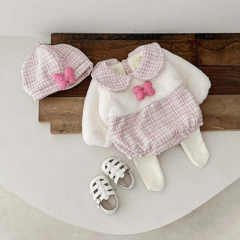 

2023 Autumn Winter Baby Girls 3PCS Clothes Set Hairy Spliced Houndstooth Warm Rompers Thick Panty Hat Suit Infant Girls Outfits