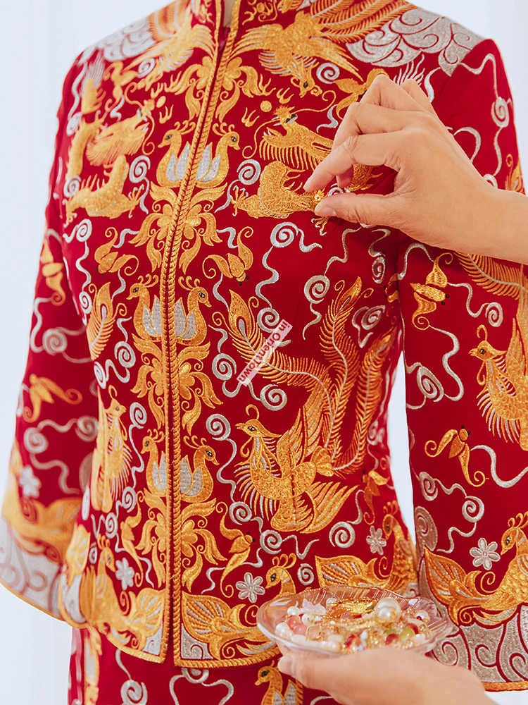 HongKong Macau Traditional Xiuhe Dresses Bride Dragon Phoenix Embroidered Gown Robe Cantonese Wedding Dress Show Ancient Costume