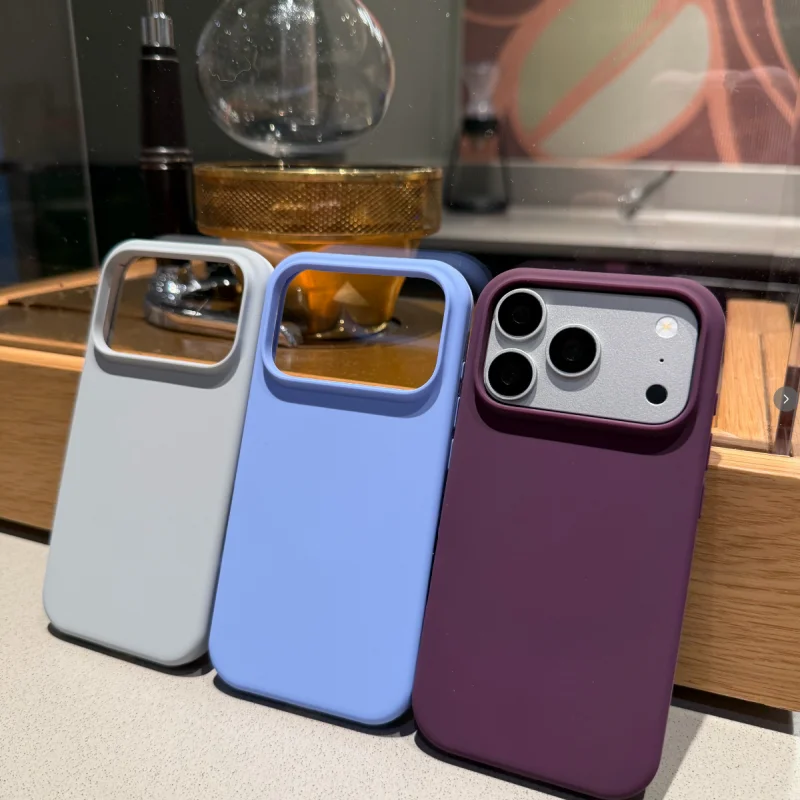 Magnetic Liquid Silicone Phone Case with Built‑in MagSafe and Microfiber Lining