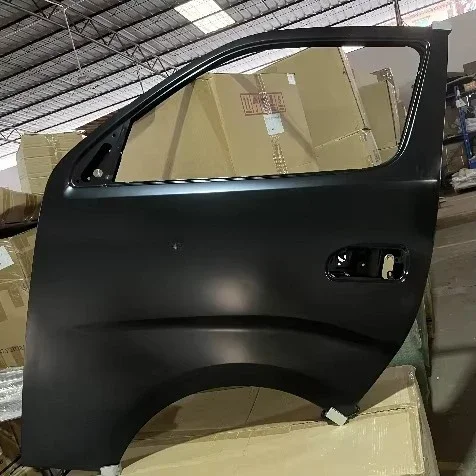 선롭 자동차 차체 커버링 시스템 부품 NS3028 프론트 도어 (우르반 E26 NV350 2013년식 이후 버스/밴 부품용)