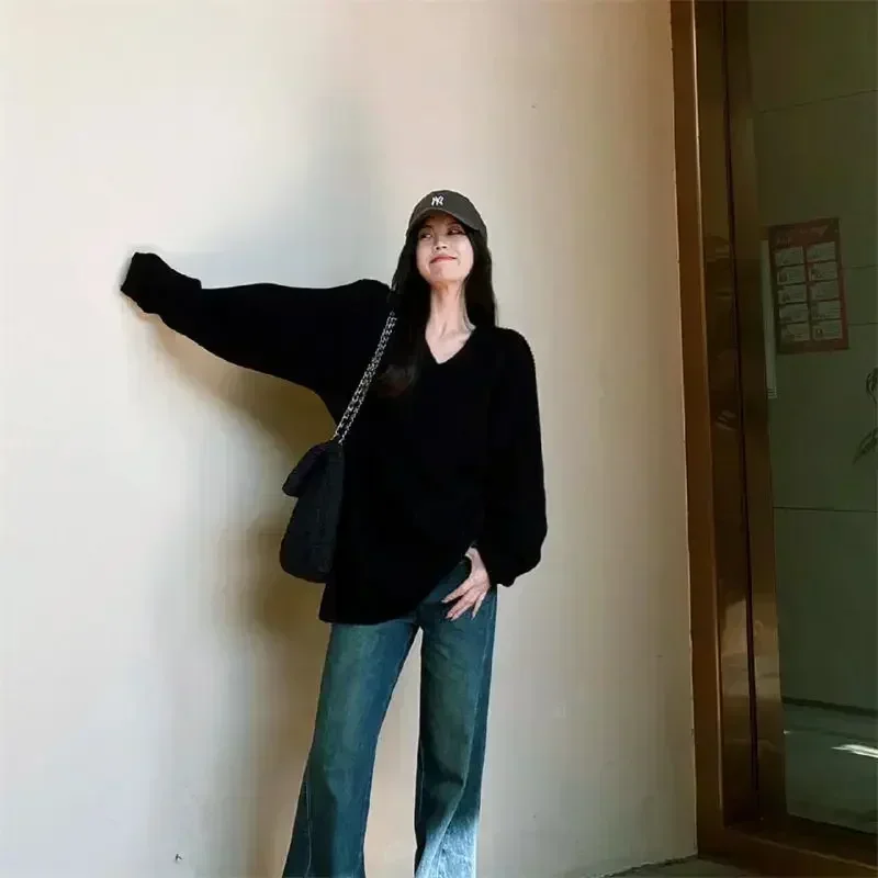 FA656 2024 Autumn and Winter New Women's Loose V-neck Black Sweater Lazy Style Temperament Versatile Pullover Knitted Sweater 3