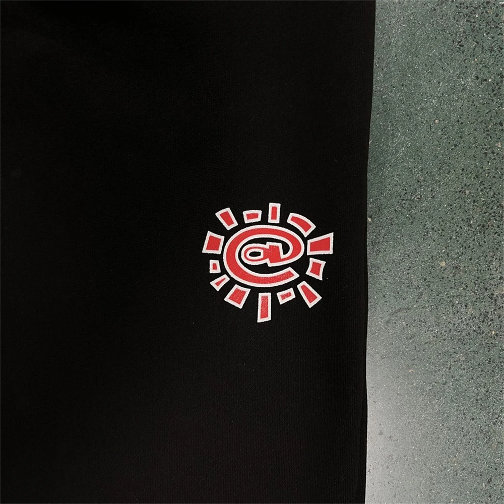 Description Picture 4 of itemHigh street couple sweatpants loose fashion trousers EU hot selling sports casual pants men and women street dance clothes