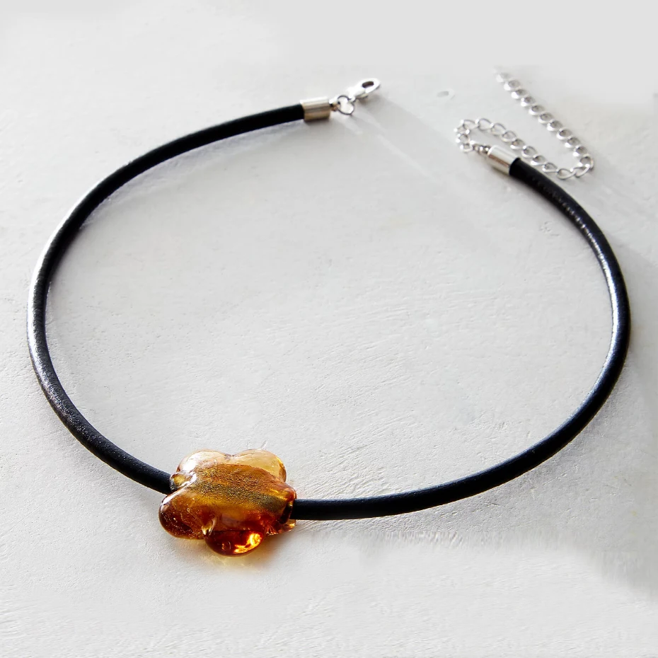 Jens イェンス BLUE GLASS MOTIF CHOKERS 24AW Blue butterfly choker necklace - Stained Glass Inspired
