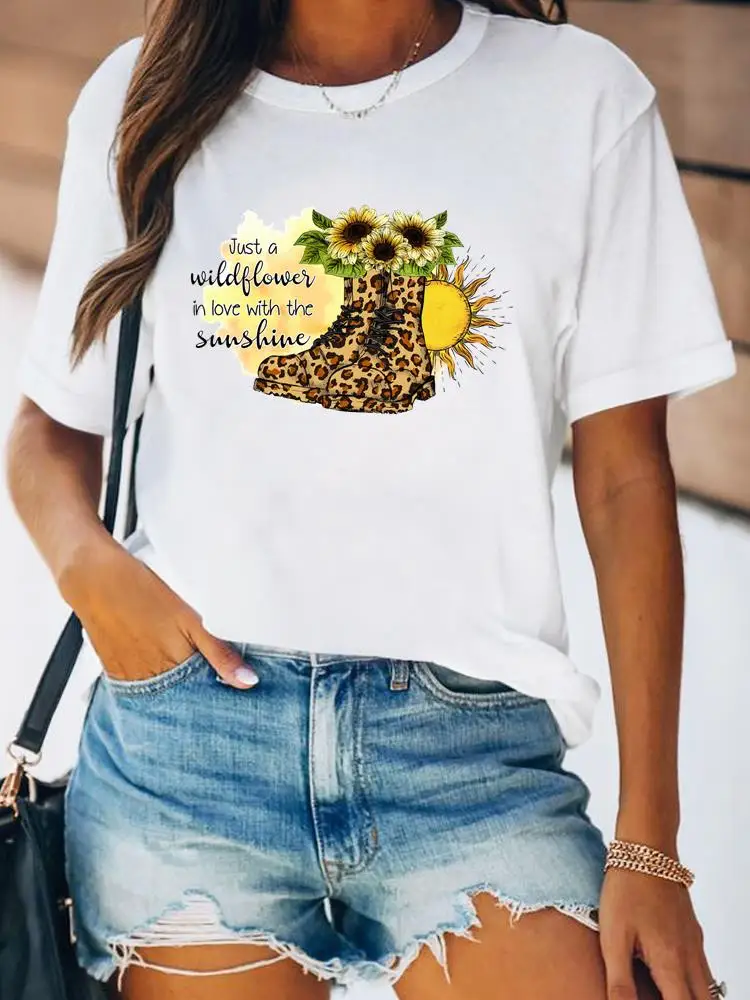 Women Spring Fashion Summer Female Tee Shirt Print Clothes Lady Short Sleeve Flower Lovely Floral Trend 90s Graphic T-shirt