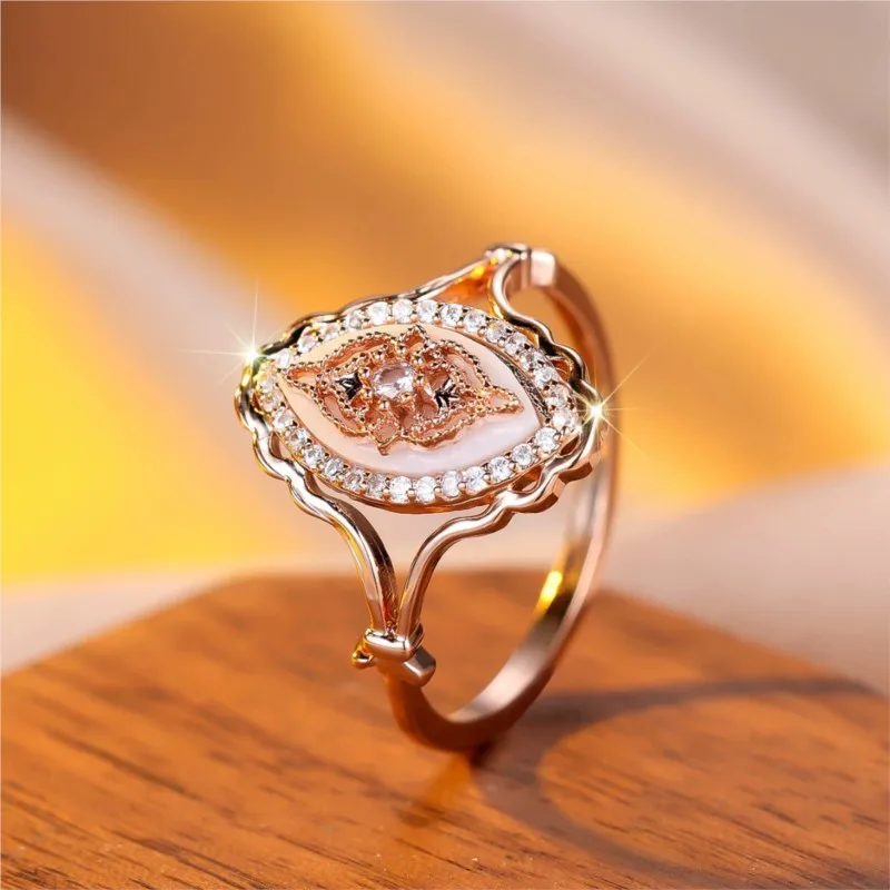 Vintage Hollow Lace Oval Shape Inlaid Zircon Flower Ring for Women Anniversary Wedding Statement Rings Party Jewelry Gifts