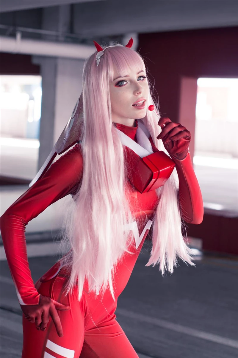 002 sexy cosplay darling in the franxx