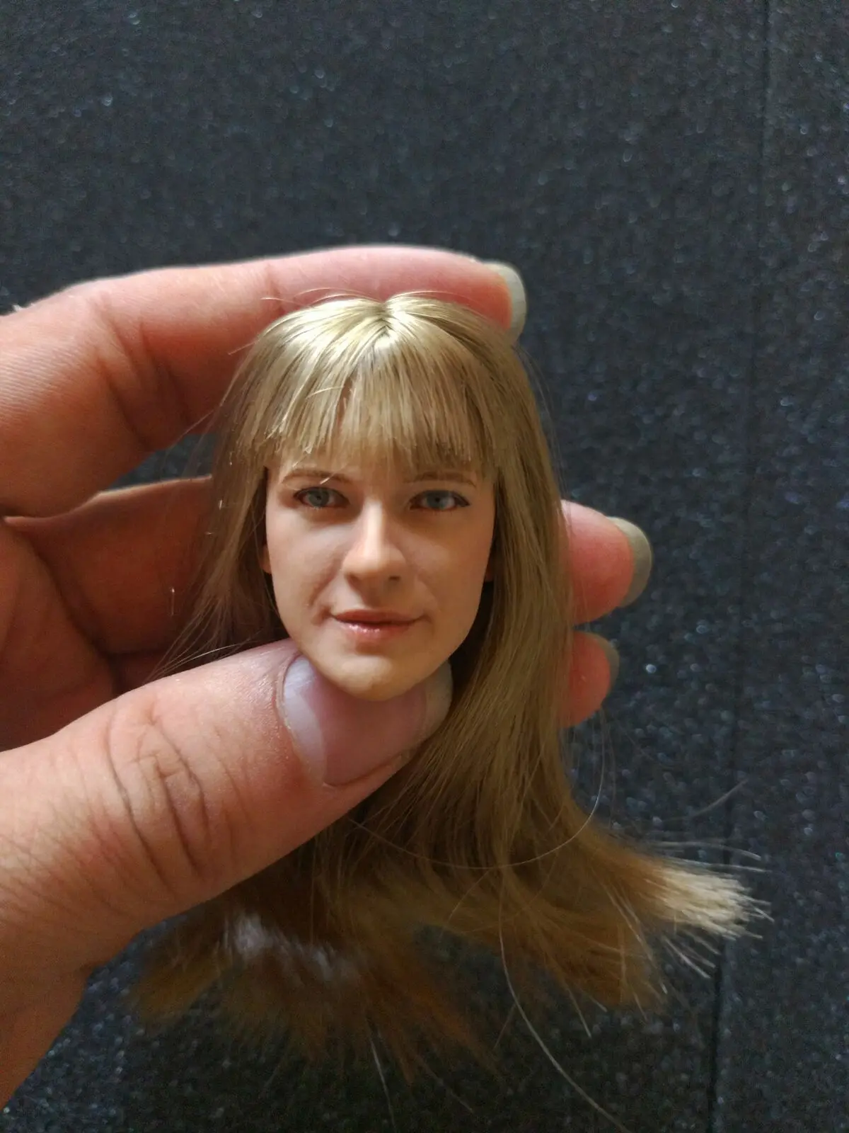 

DID Crisis Edge 1/6th Fringe TV-O Olivia Female Head Carving Model for 12" Doll