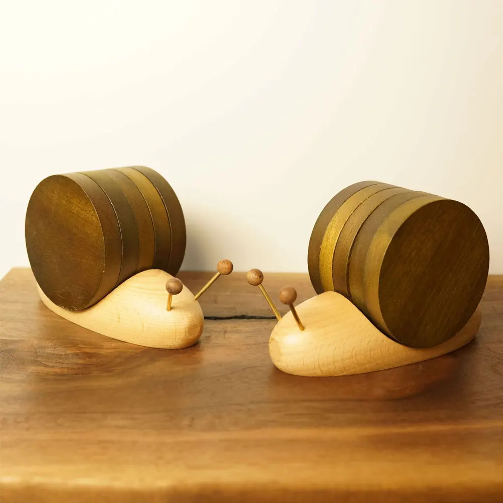 

1Set Wood Placemats Personalized Coasters Snail Model Wooden Coasters Round Home Decoration Solid Wood Tea Coaster