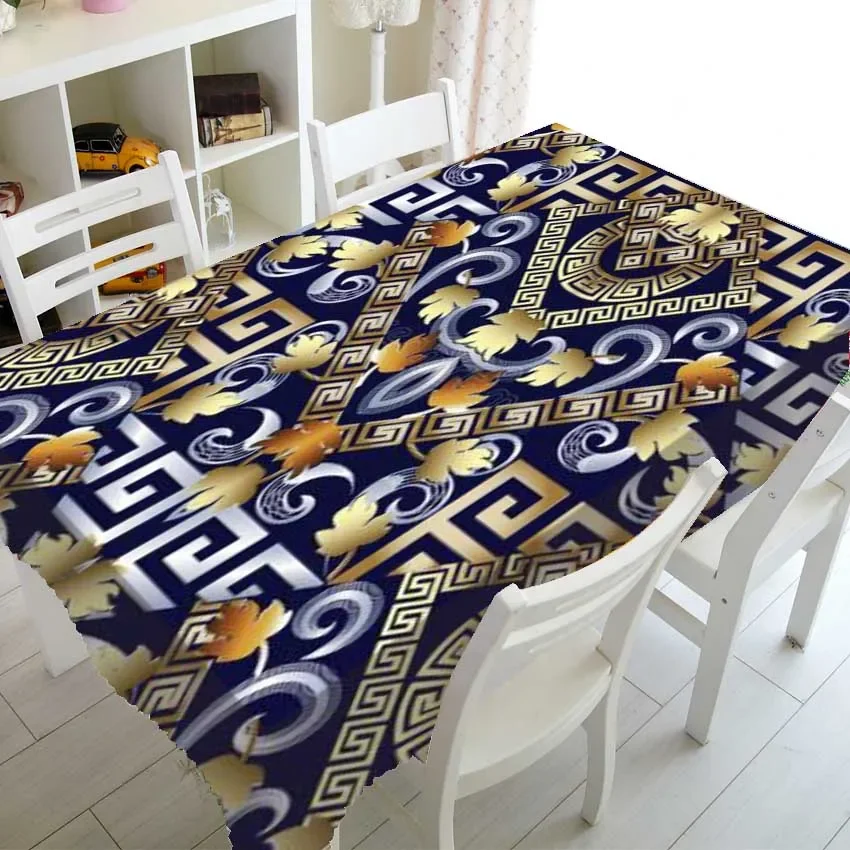 Nappe grecque noire et dorée à motif carré