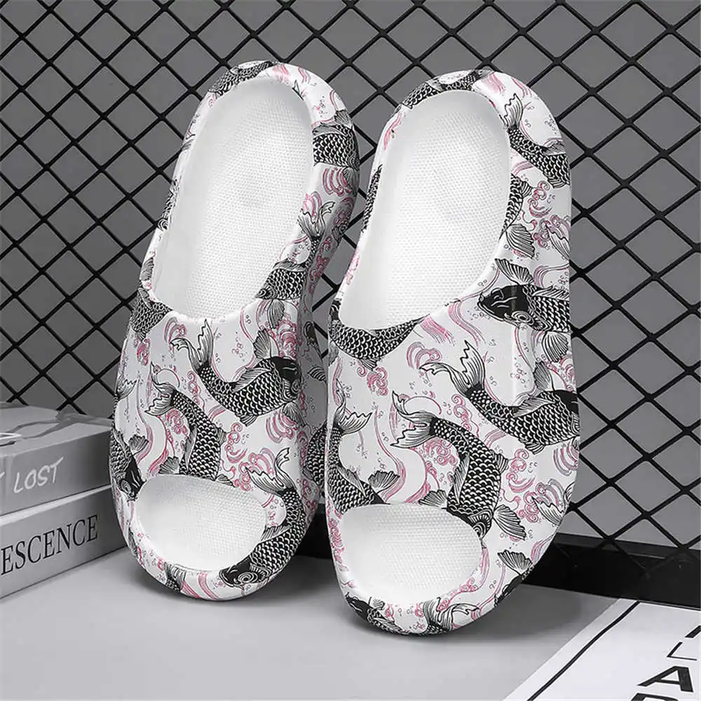 39-46 House Kawaii Sandals Pantofole Da Spiaggia Scarpe Da Uomo Sneakers Per Uomo 50 Size Sport Team Nuova Collezione Kraovki Tines