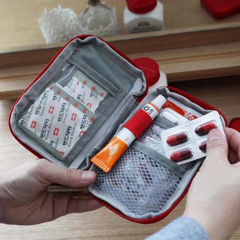 First Aid Kit First Aid Pouch Pill Box Survival Tool Outdoor Bag Mini Portable Medicine Bag Travel First Aid Kit Medicine Bag Storage Survival Kit Box Outdoor Emergency Camping