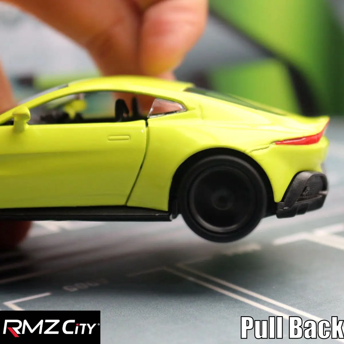 1/36 Aston Martin Vantage Toy Car Miniature Model RMZ CiTY Free Wheels Pull Back Diecast Alloy Collection Gift For Children Boy 3