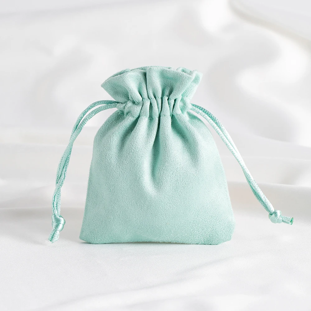 Luxurious Green Velvet Jewelry Gift Pouches - Set of 10