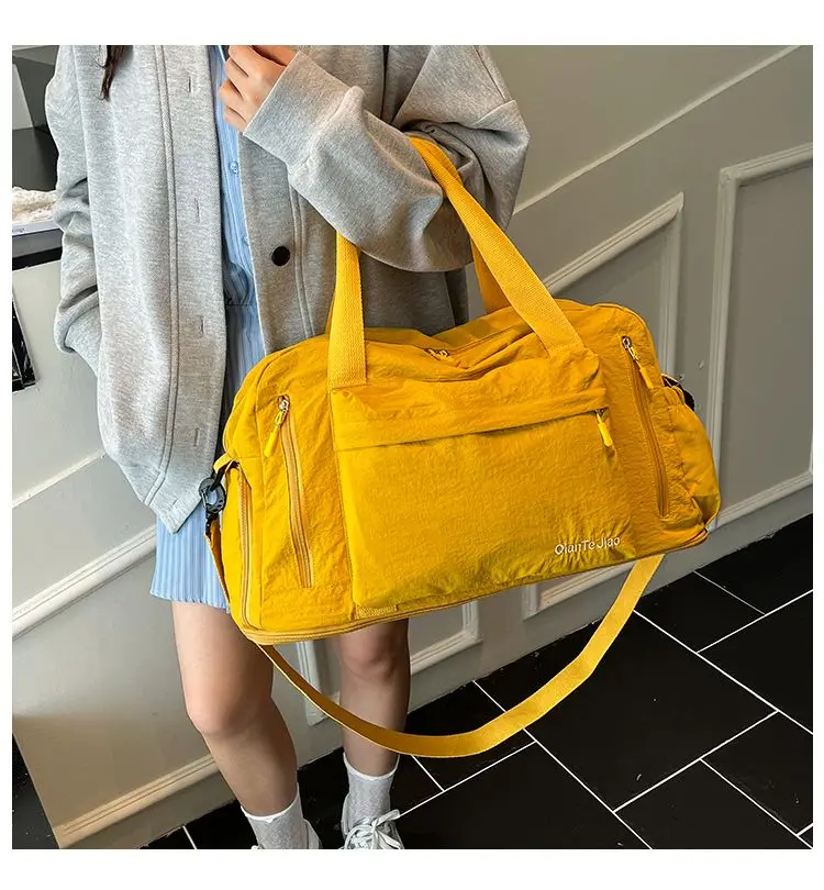 Large-Capacity Travel Tote Bag description 1