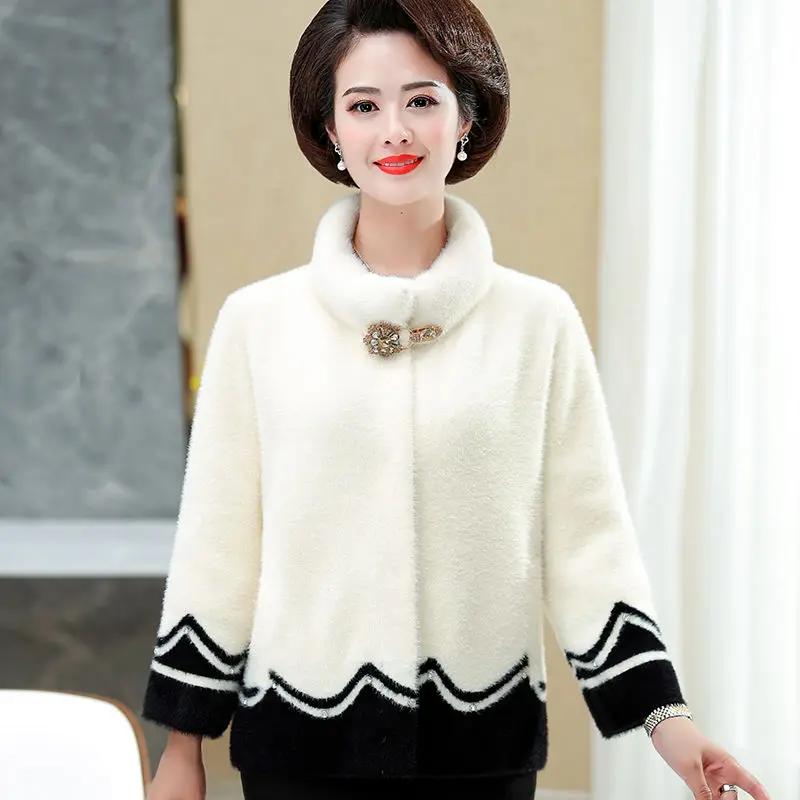 

Middle-aged Elderly Women's Sweaters Knit Cardigan Wave Cut with Diamonds Autumn Single-breasted Casual Jacket Female Tops T112