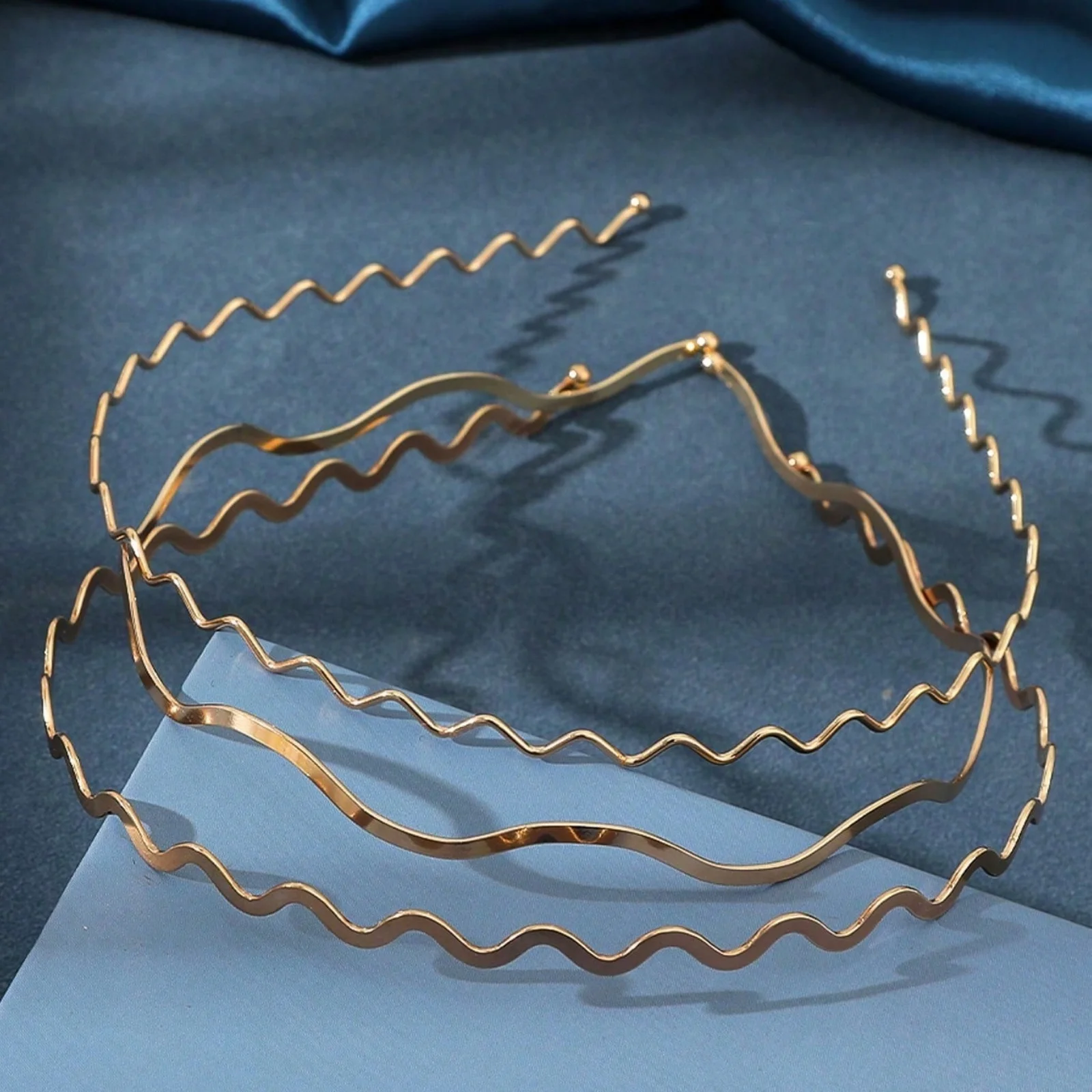 3PCS Women's Metal Gold Thin Wave Headbands, Minimalist & Practical Bang Hair Bands, Ultra-Minimalist Elegant Hair Accessories (
