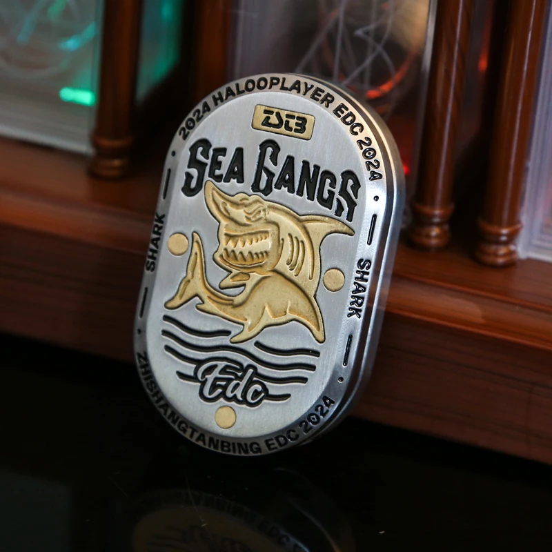 新品 希少品ブルー フィジェットトイ スライダー EDC Shark シャーク