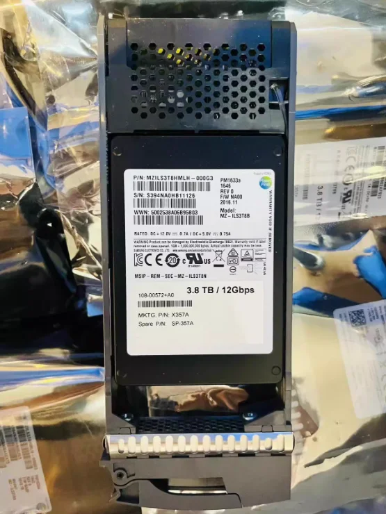 

Для жесткого диска NetApp X356A-R6 3,8 T 12G SAS SSD 108-00468 FAS26/2700 DS224C