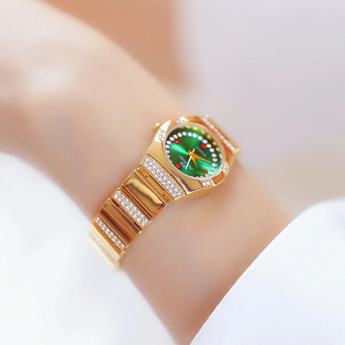 Fashion Brand Ladies Wristwatches Luxury Diamond Watch For Women Gold Waterproof Quartz Womens Watches Elegant Dress Clock