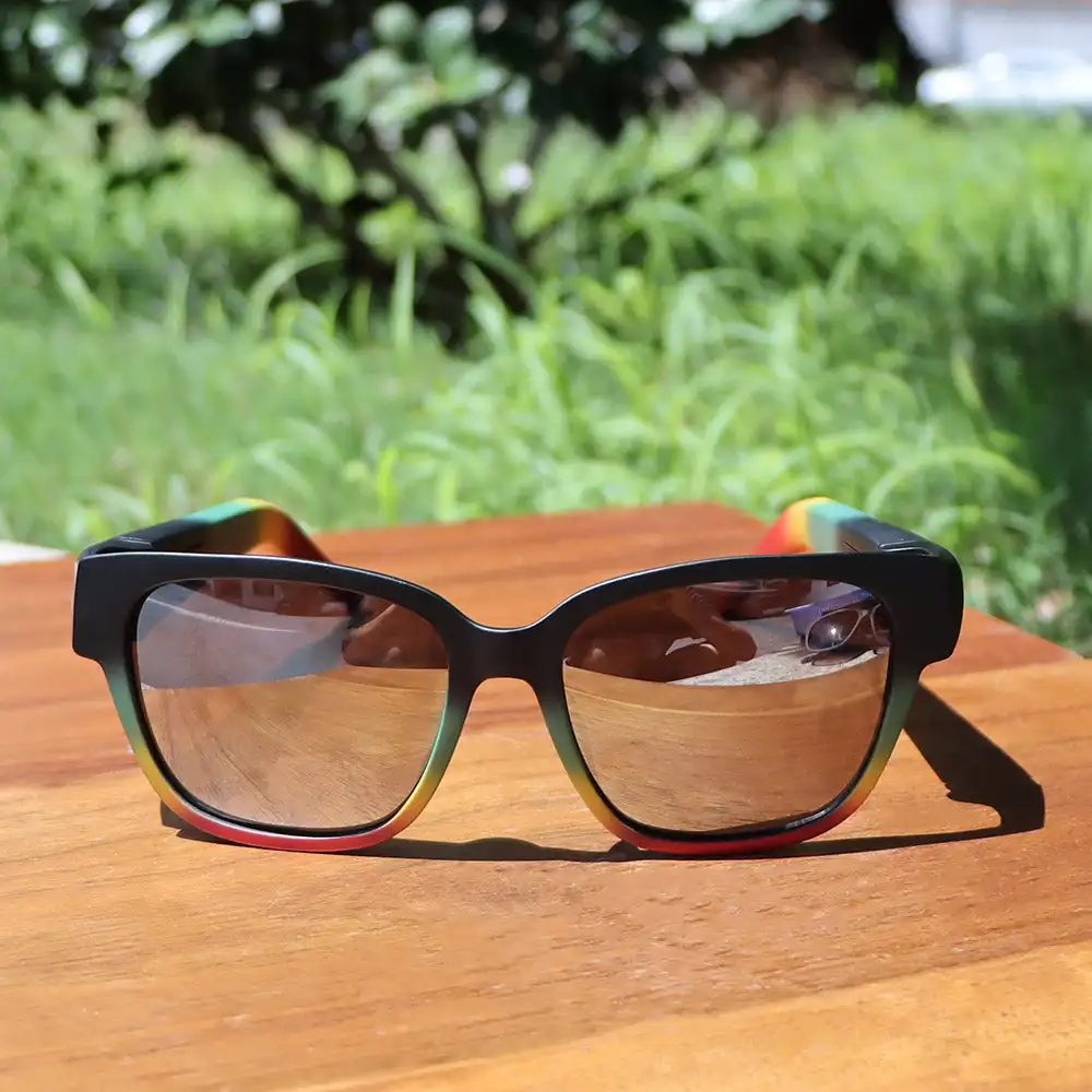 Fashion Sunglasses Fashion Sunglasses with Hidden Horn Tube Storage Removable Glasses Holder Rolling Paper Smoking Accessories Cool Men Gadget