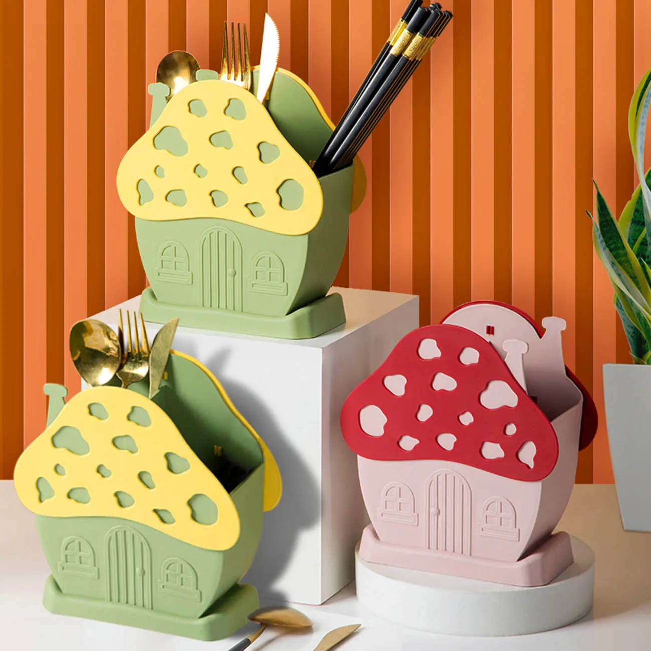 Cute Kitchen Tableware Storage Rack Hollow Drainer Spoon Fork Holder