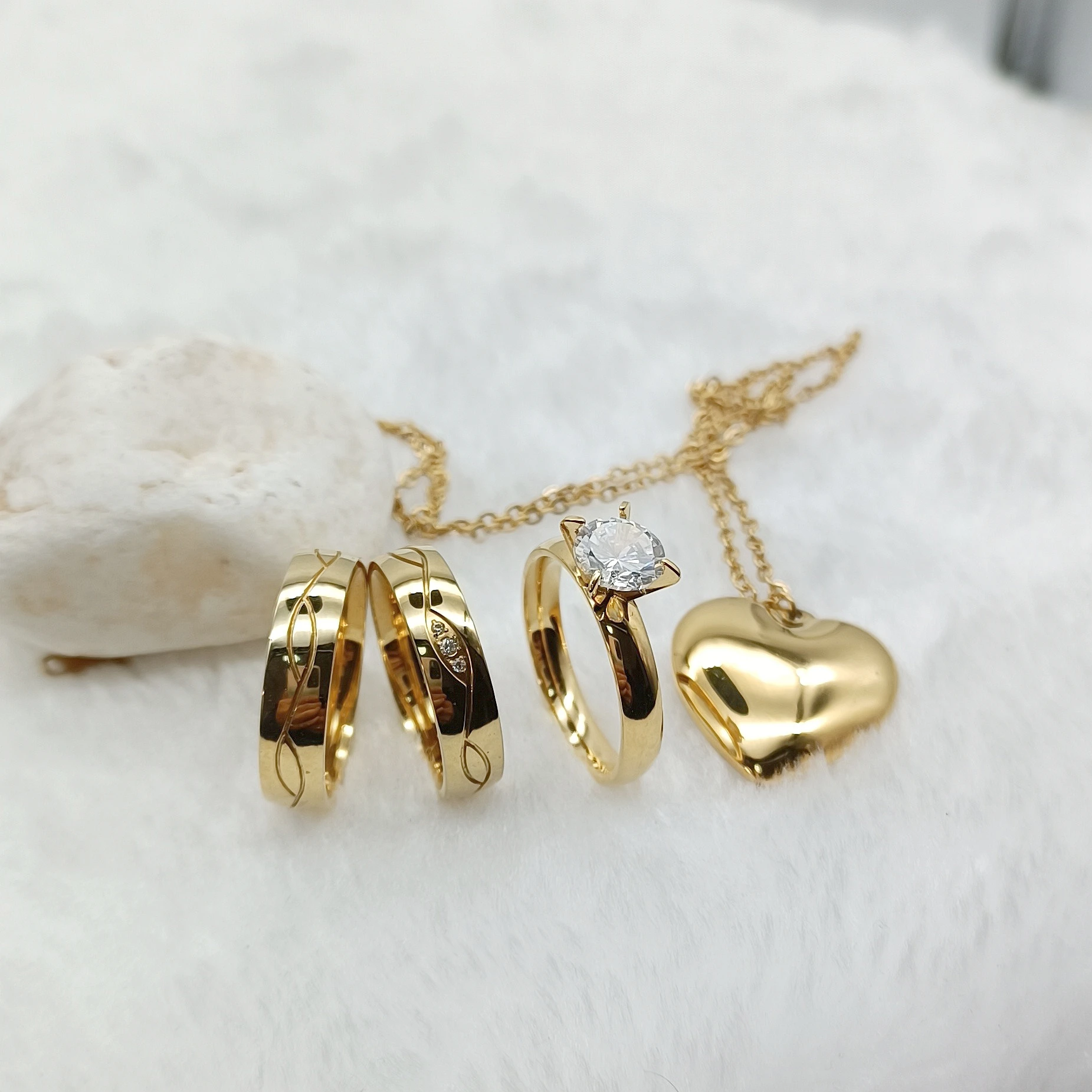 

Female Rings Wedding 18k Gold Plated Original Designer Fine Jewelry Pendant Necklace Engagement Rings Bridal Sets For Couples