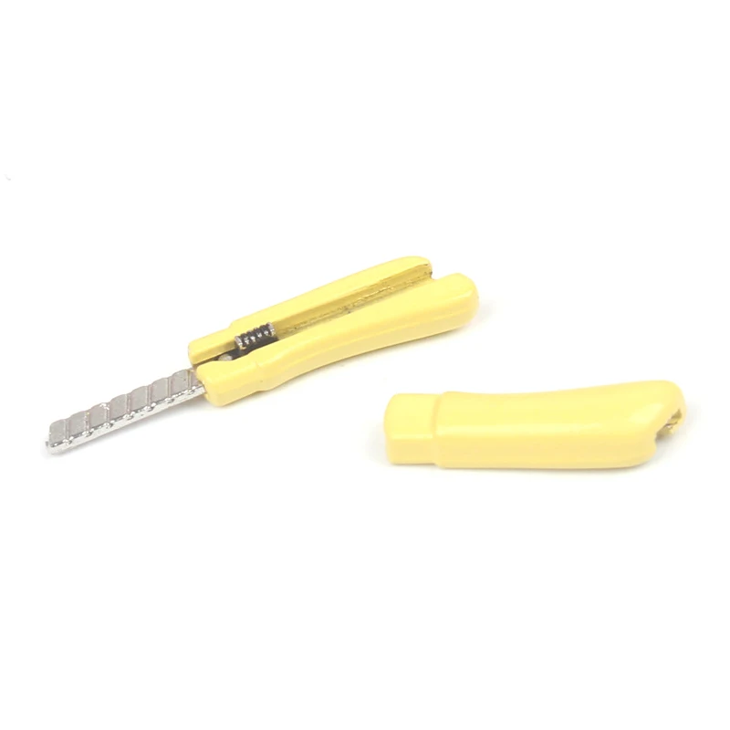 1/12 Dollhouse Simulation Utility Knife Model Dollhouse Miniature Study Decoration Dolls House Stationery Accessories 2