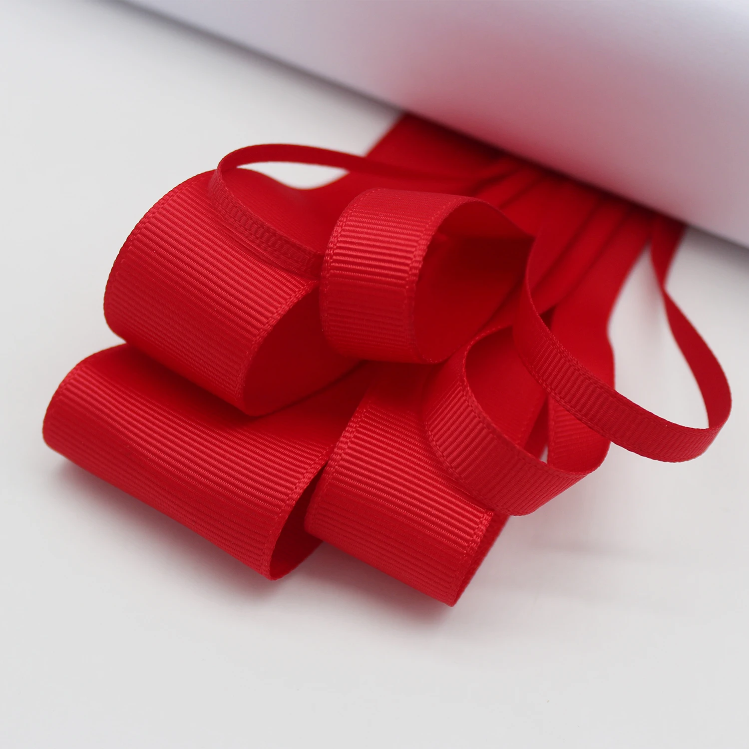 Red Bows, Set of 100x, Satin/Grosgrain,Plastic Zip-Tie