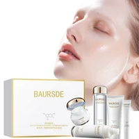 Ensemble de soins de la peau au rétinol Bosein en cinq pièces, comprenant un baume nettoyant, une eau essentielle, une crème pour les yeux, une lotion essentielle et une crème essentielle, contenant des ingrédients bénéfiques pour la peau tels que le Bosein, la niacinamide, l'extrait de Centella Asiatica, etc. Texture douce et rafraîchissante, laissant la peau hydratée et éclatante, pour un teint radieux et souple, une peau claire et hydratée, et une sensation de douceur et de tendreté. Ensemble de soins de la peau, recommandé pour offrir en cadeau, dans un coffret cadeau exquis, pour les soins quotidiens de la peau 3