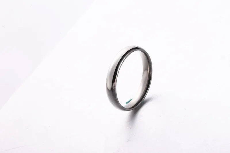 Hypoallergenic Titanium Ring Smooth Design For Men And Women_voghion.com