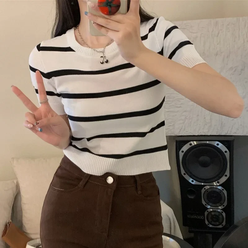 

Футболка женская трикотажная в полоску, универсальная приталенная короткая рубашка с круглым вырезом и коротким рукавом, в винтажном стиле, весна-лето