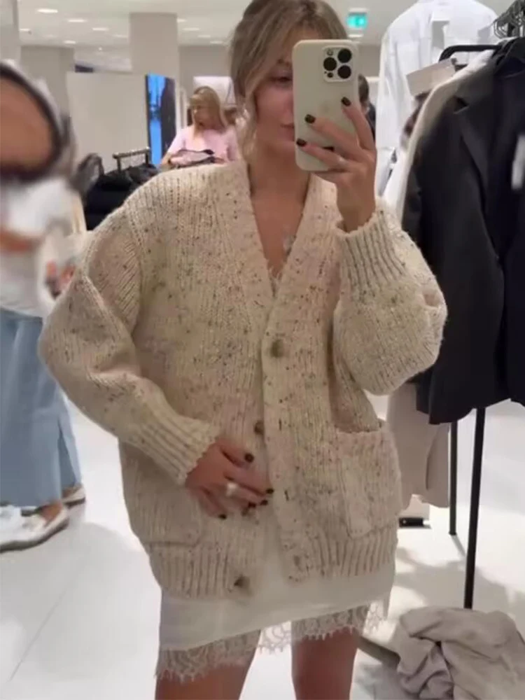 2025 New Women Fashion Knitted Cardigans Long Sleeve Button V-Neck Sweater Cardigan Autumn Winter New Style Outerwear