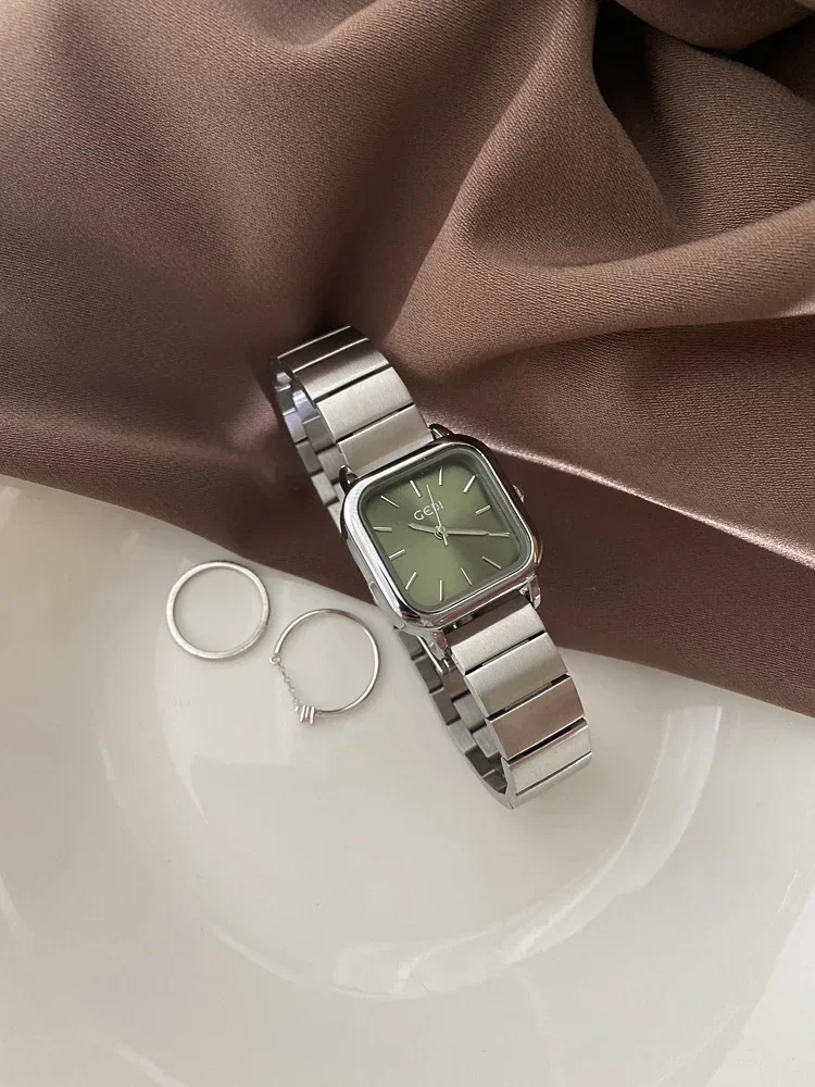 Рисунок 6 - Модные Простые Женские часы в Корейском