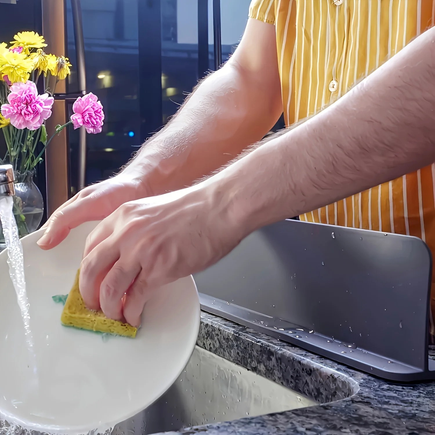 Silicone Sink Splash Guard with Suction Cups Water Barrier for Kitchen Lab Dishwashing Basins sink splash guard