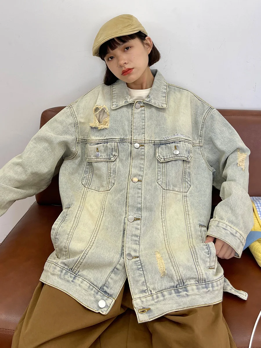 

Old washed and torn denim coats for women in autumn 2023, new loose fitting bf street retro jackets trend