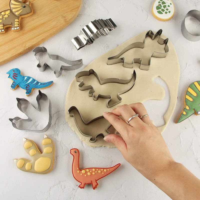 12PCS Dinosaur Kitchen Dough Cutter Metal Cookie Cutter Fondant Biscuit Cake Mold cookie cutter baking mold cookie mould cookie maker press kit
