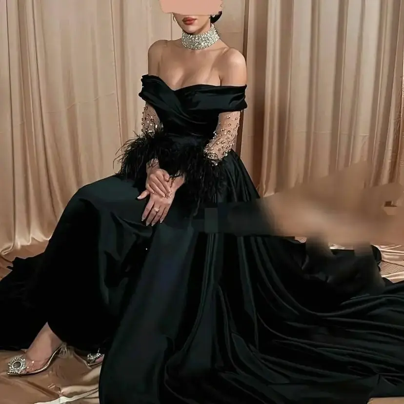 

Pleated Black A Line Evening Gowns Sweep Train Strapless Prom Dresses For Women Saudi Arabia Party Dress