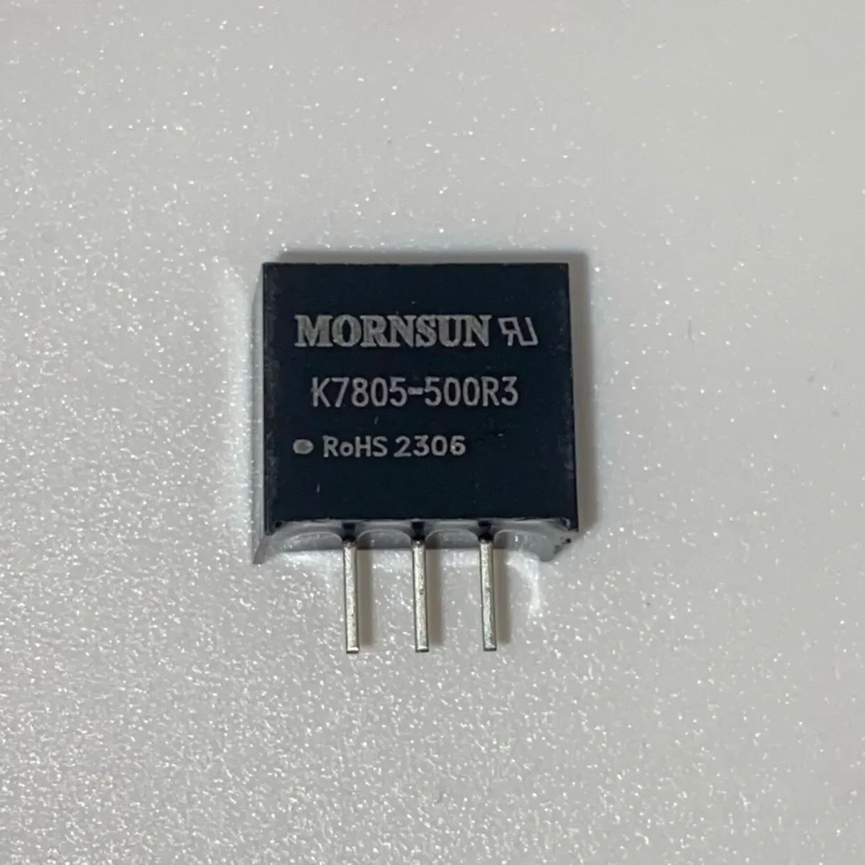 10개/몫 K7805-500R3 K7805 SIP3 새로운 원본 재고 있음