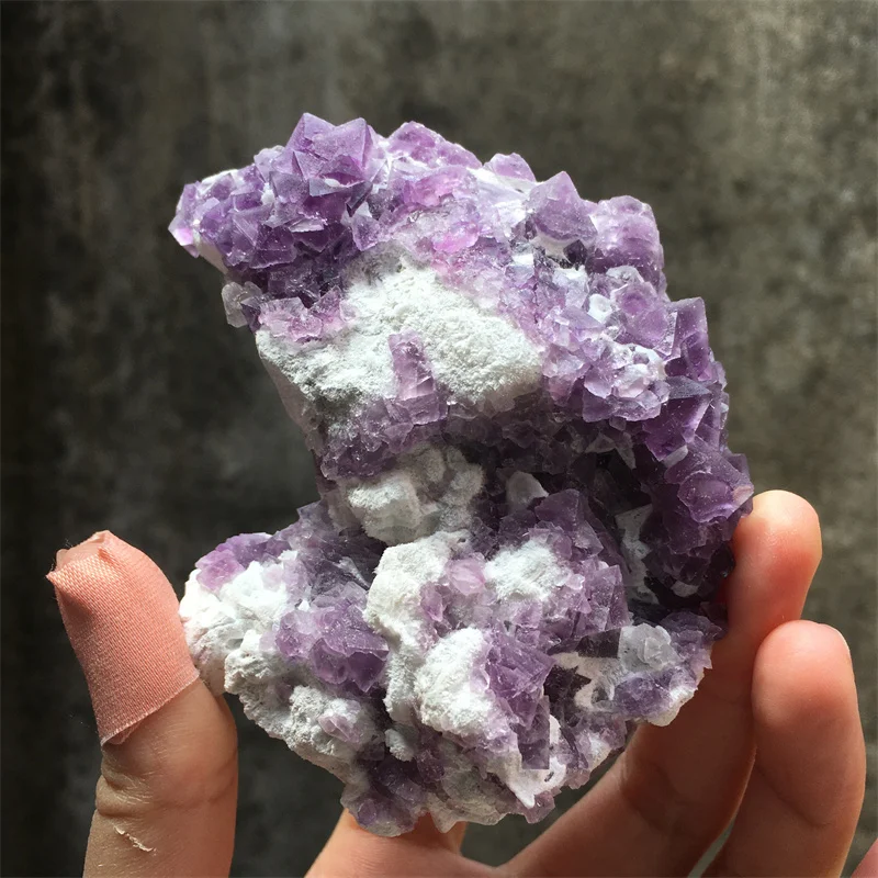 

240g 100% Natural Rare Zhejiang Light Purple Fluorite Cluster Mineral Specimen Crystal Healing Stones Home Decoration