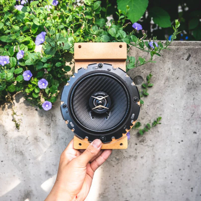 قاعدة سماعات سيارة جمني سزوكي