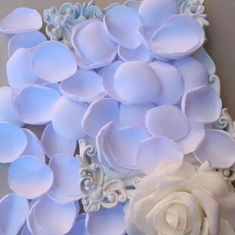 

200Pcs/Bag Pure White Silk Satin Rose Petals Handmade Artifical Flowers Home Decor Gril Basket Wedding Party Accessories